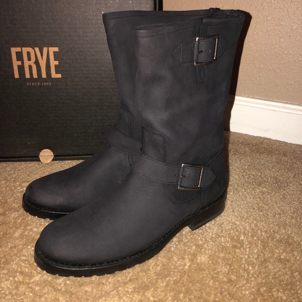 Frye Women’s Mid Engineer Boots